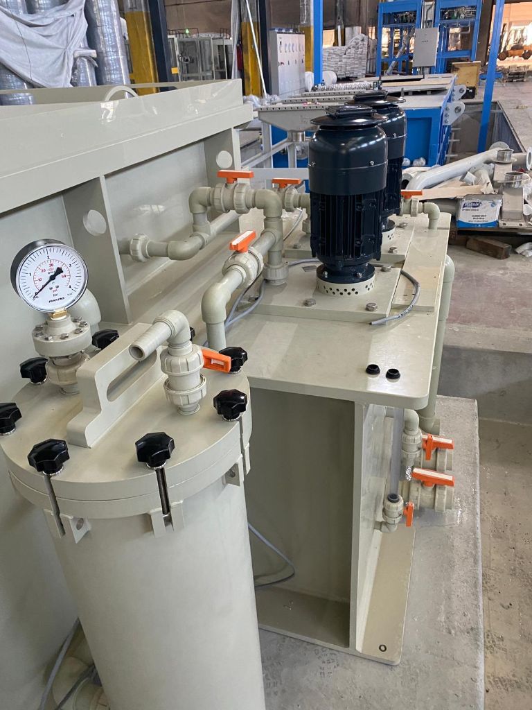 Kimyasal proses tank sistemleri - filtre ve boru bağlantıları